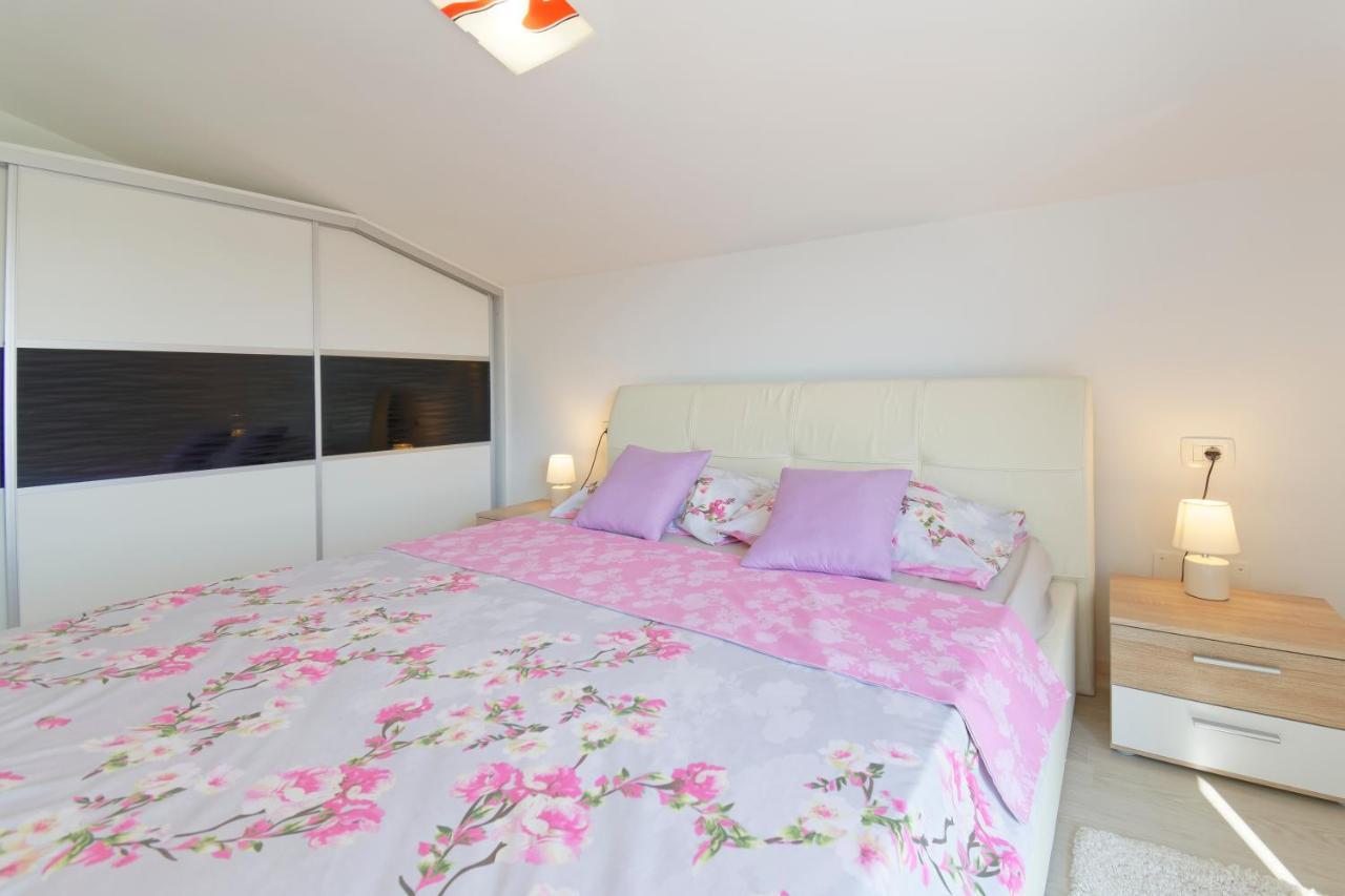 Apartments Goran By Rent Istria 乌马格 外观 照片