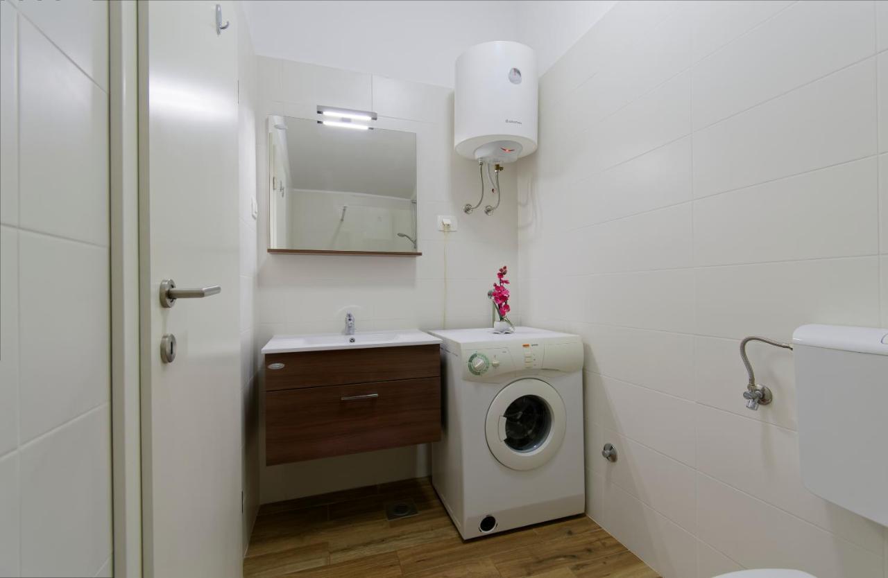 Apartments Goran By Rent Istria 乌马格 外观 照片